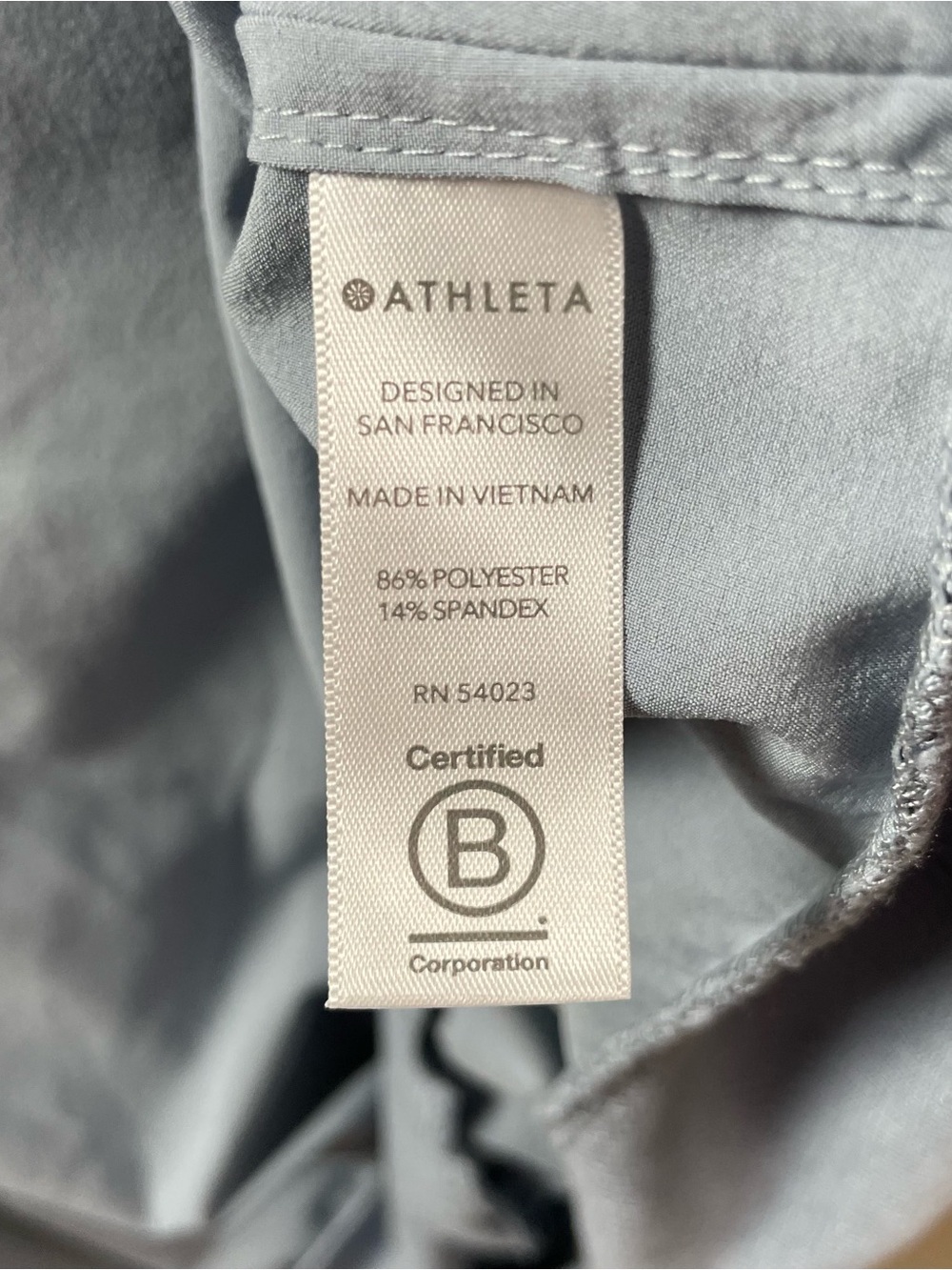 Athleta Zephyr Women’s Blue gray crop top medium workout yoga gym - Picture 4 of 6